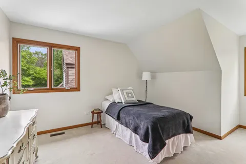 $649,900 | 2212 Crystal Way, Crystal Lake, IL 60012