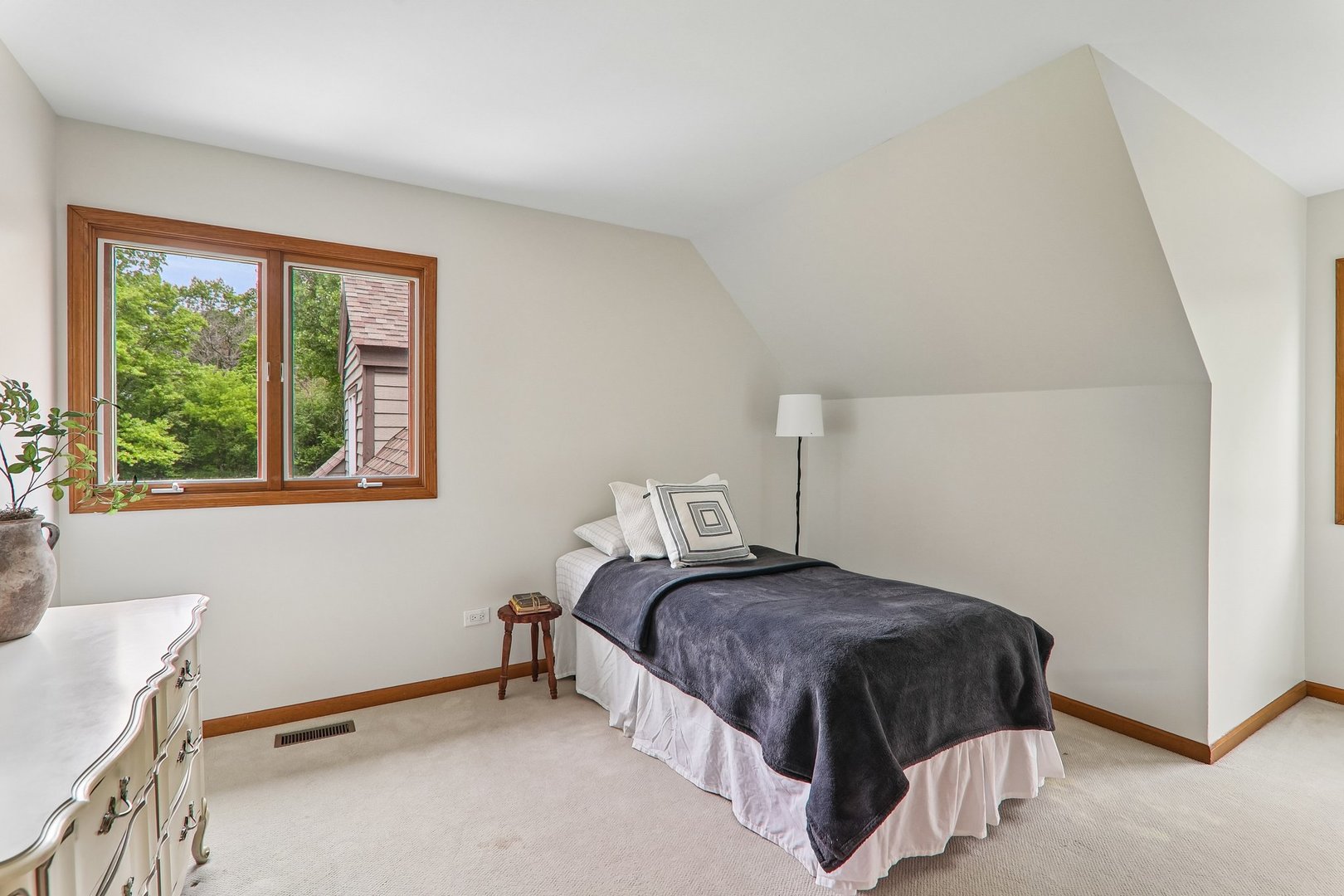 2212 Crystal Way Crystal Lake, IL 60012 - Photo 26 of 51
