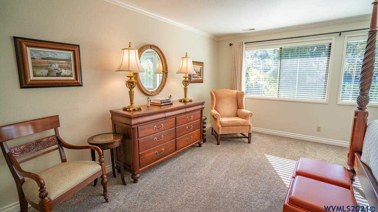 4334 Lone Oak Road Southeast Salem, OR 97302 - Photo 31 of 42 Gallery Image 31
