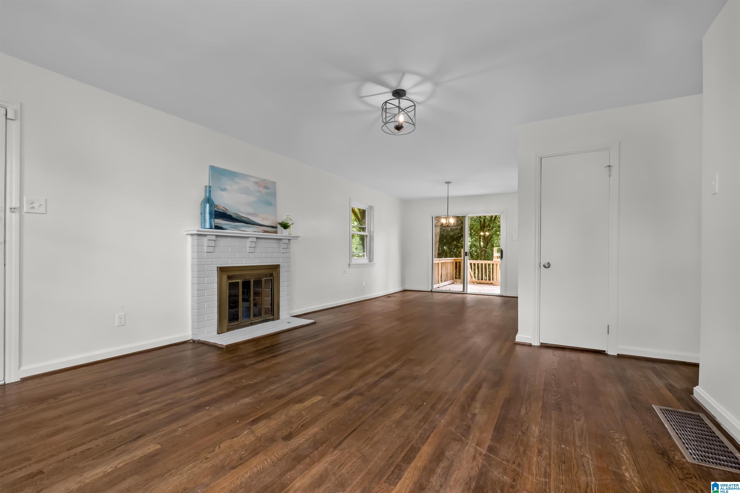 1529 Shades Crest Road Birmingham, AL 35226 - Photo 4 of 30