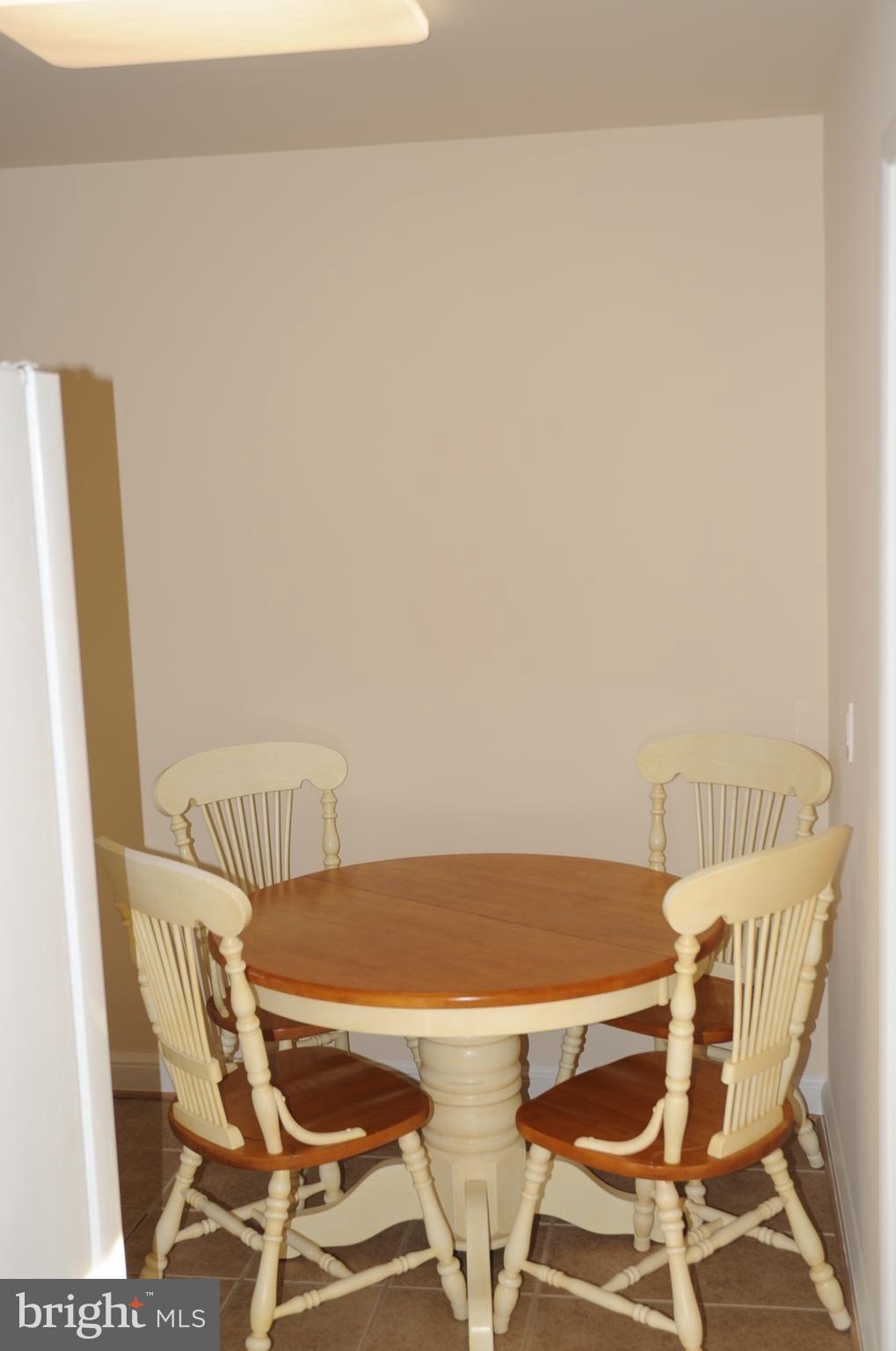 16632 Alden Avenue Gaithersburg, MD 20877 - Photo 16 of 57 Kitchen eating area