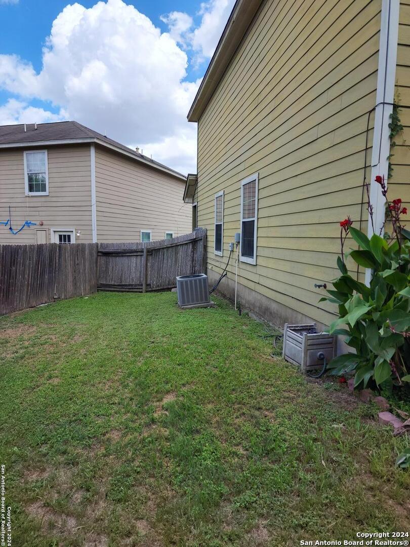 10023 Vasso View, Unit 4 Converse, TX 78109 - Photo 22 of 24