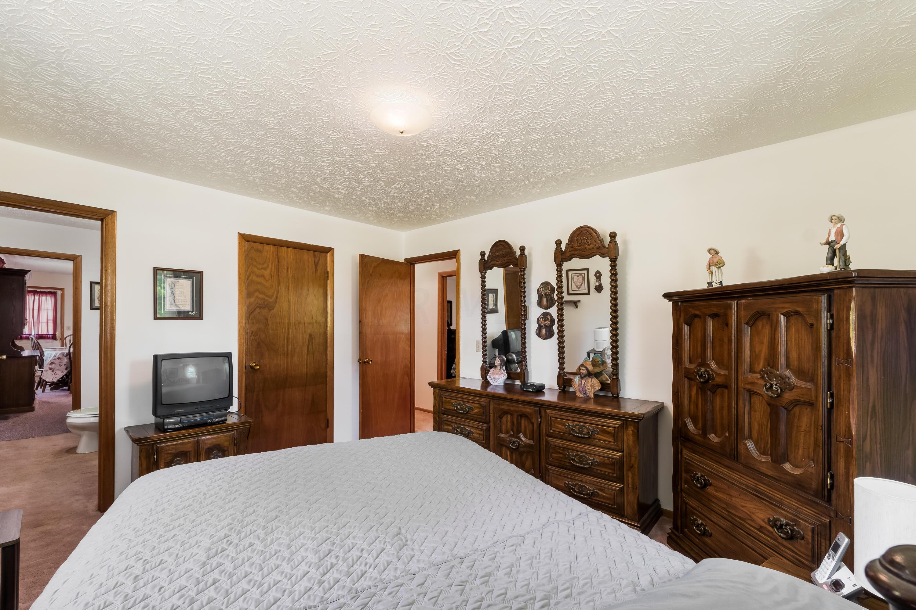 5281 Spring Valley Road London, OH 43140 - Photo 24 of 41 S_-_5281_Spring_Valley_Rd_-_075