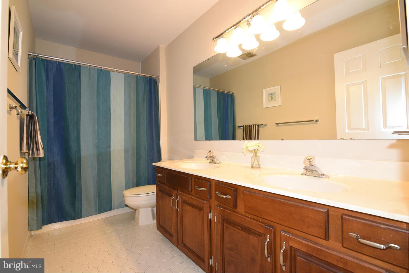 11881 Fawn Ridge Lane Reston, VA 20194 - Photo 22 of 30 Bath