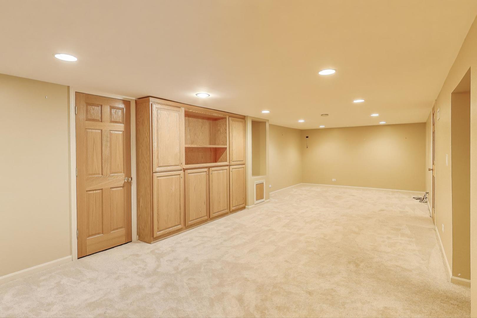137 Racine Place Mundelein, IL 60060 - Photo 12 of 23 Gallery Image 12