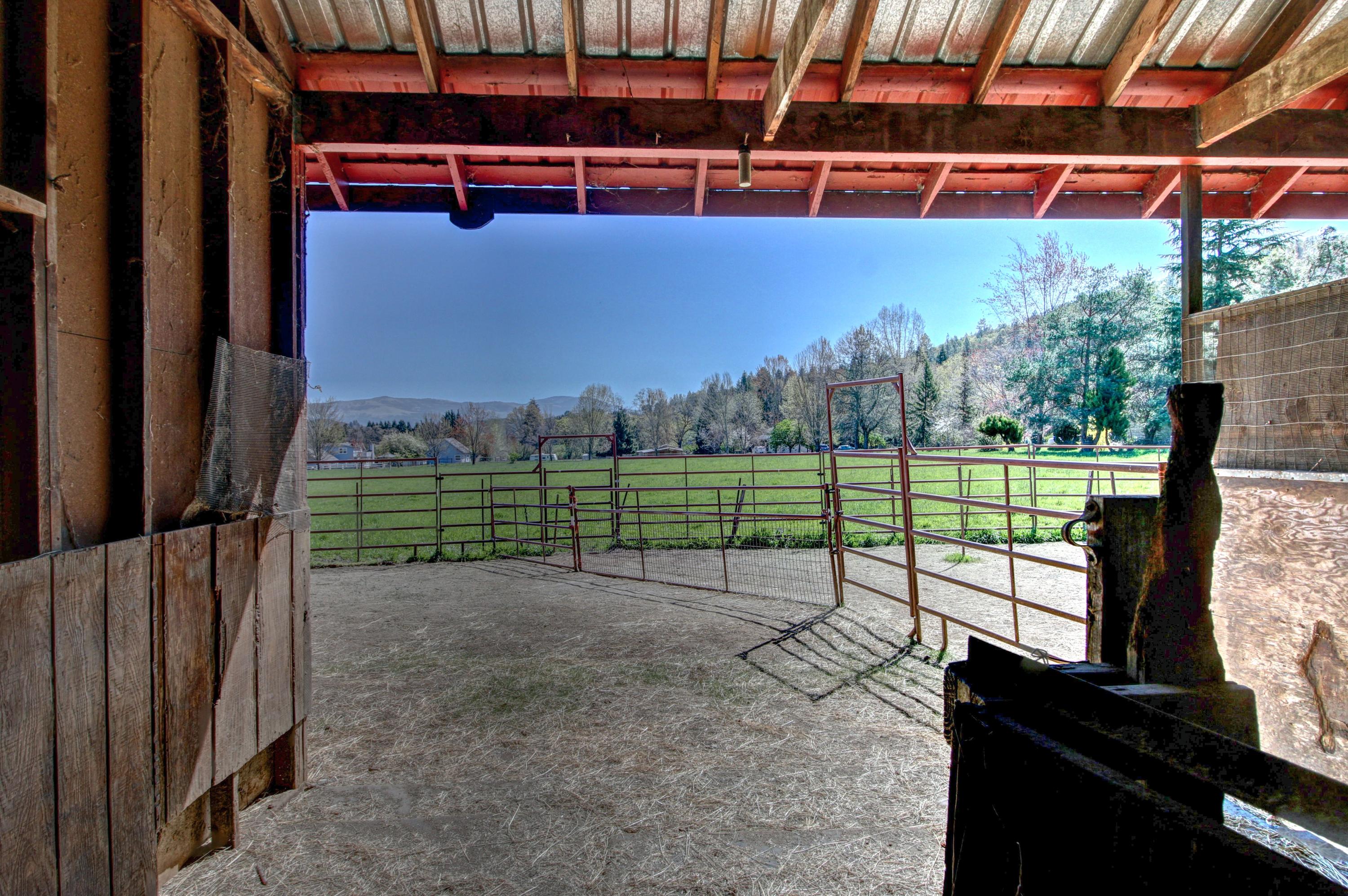 3055 Burrell Road Medford, OR 97501 - Photo 34 of 45 07 Barn Stall