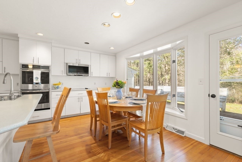 17 Niantic Road Sharon, MA 02067 - Photo 16 of 39