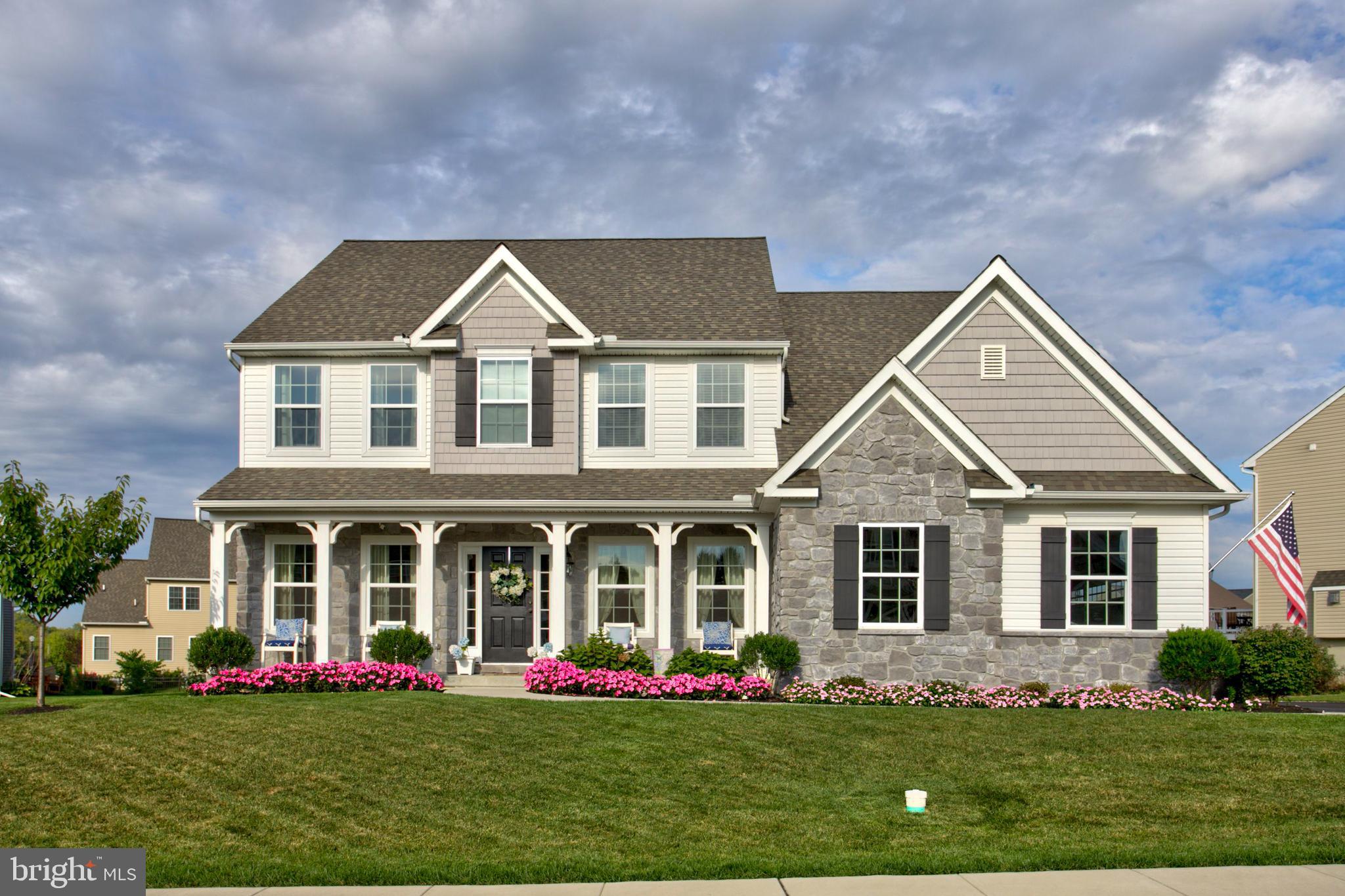 617 Warminster Lane Lititz, PA 17543 - Photo 1 of 56 Front of Home in Summertime!