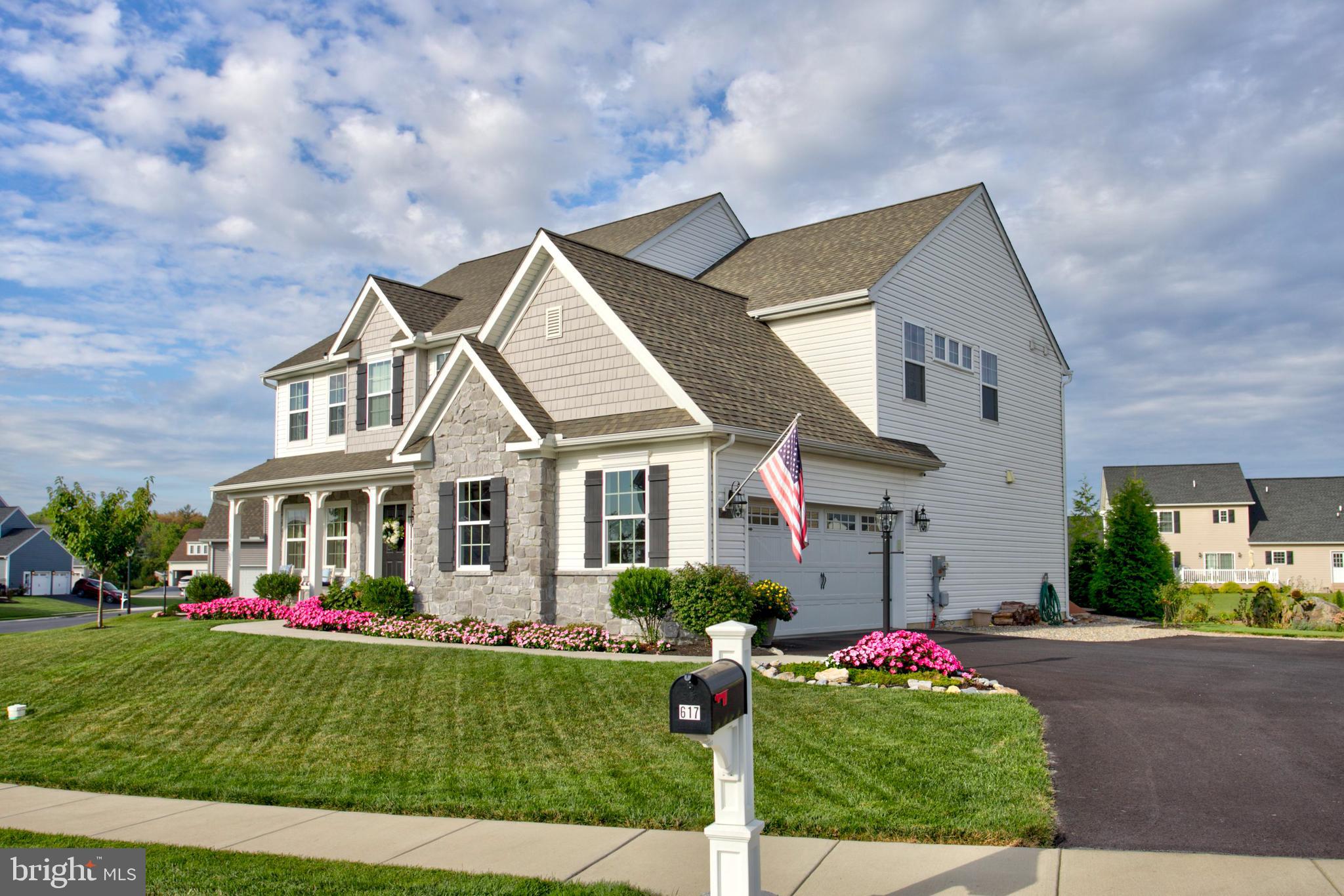 617 Warminster Lane Lititz, PA 17543 - Photo 2 of 56 Side View - Lots of Parking & Extra Storage Garage