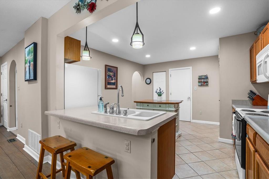 1489 Yorktown Drive Lawrence, PA 15055 - Photo 10 of 37 a view of a dining room with furniture