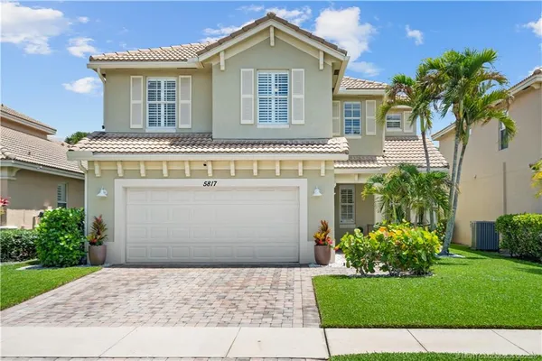 $735,000 | 5817 Southeast Crooked Oak Avenue, Hobe Sound, FL 33455