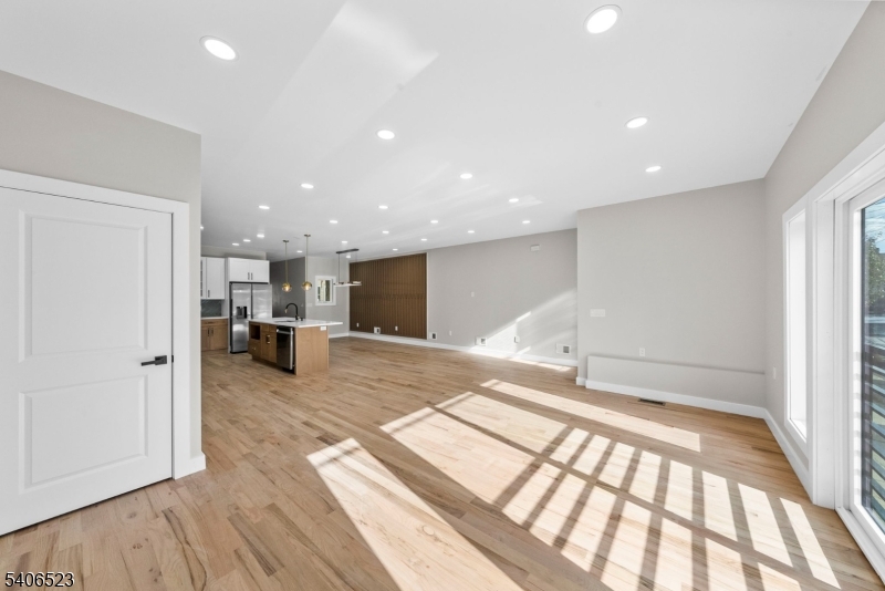 404 Washington Street Perth Amboy, NJ 08861 - Photo 28 of 45