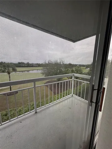 $195,000 | 2811 Village Boulevard, Unit 404, West Palm Beach, FL 33409