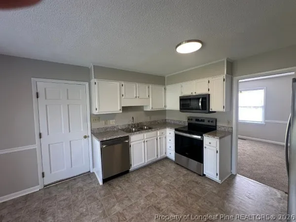 $1,600 | 5901 Watercrest Court, Fayetteville, NC 28304