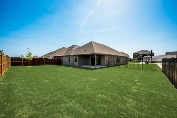 $2,195 | 605 Cedar Springs Drive, Princeton, TX 75407