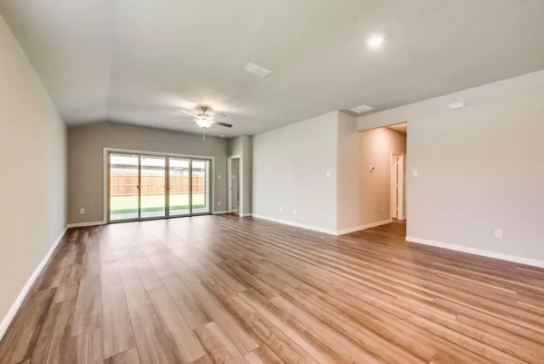 $2,195 | 605 Cedar Springs Drive, Princeton, TX 75407