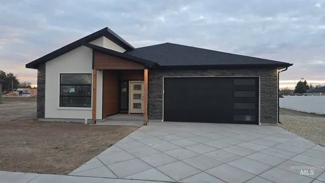 $415,000 | 1215 Bronze, Rupert, ID 83350