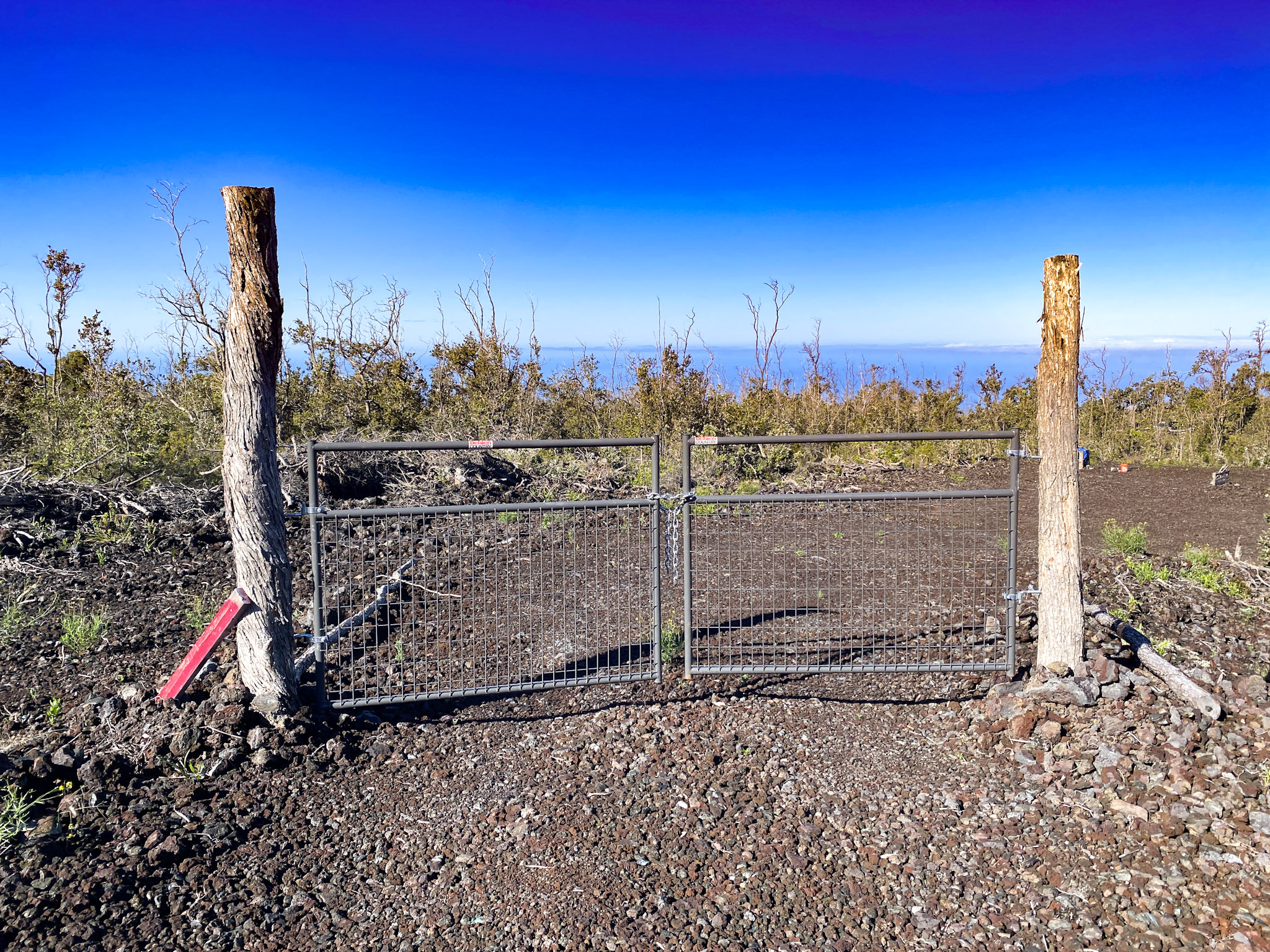 12 Tiki Lane Ocean View, HI 96704 - Photo 1 of 6 a view of a outdoor space