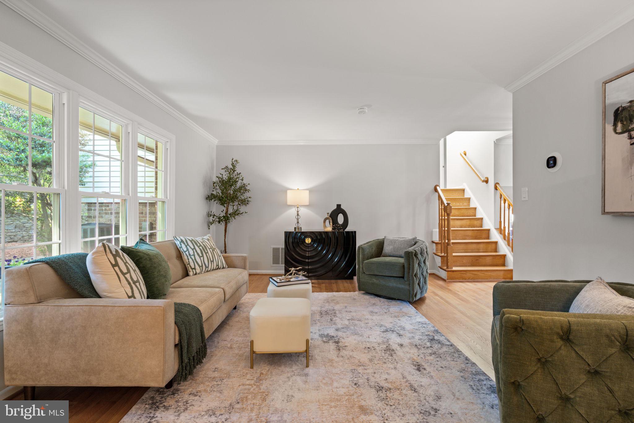 9713 Rhapsody Drive Vienna, VA 22181 - Photo 3 of 28 Beautiful Large Living Room