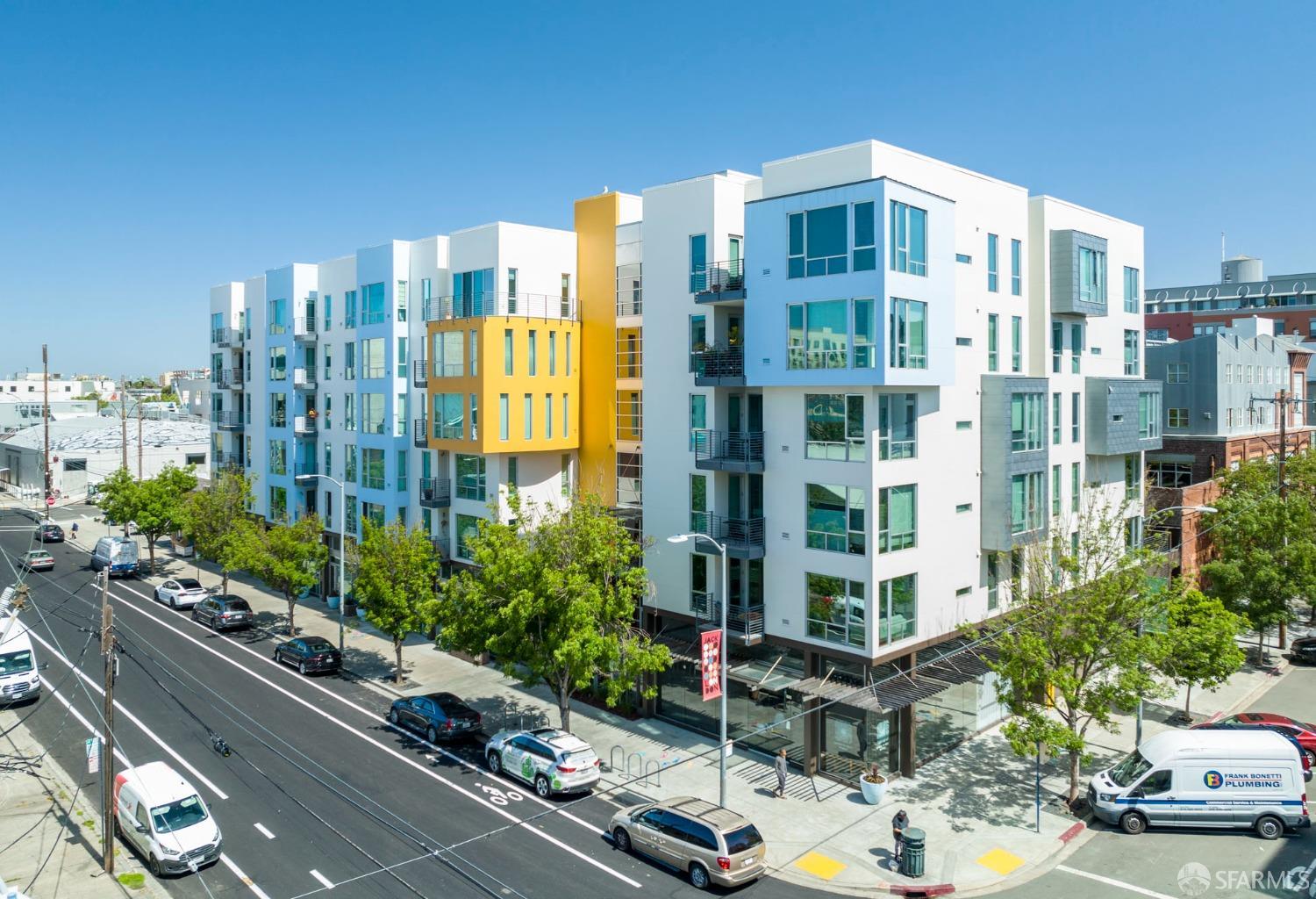 200 2nd Street, Unit 103 Oakland, CA 94607 - Photo 31 of 31 a view of a city with tall buildings