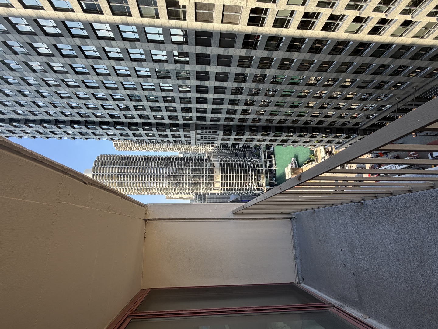 200 North Dearborn Street, Unit 2405 Chicago, IL 60601 - Photo 8 of 9