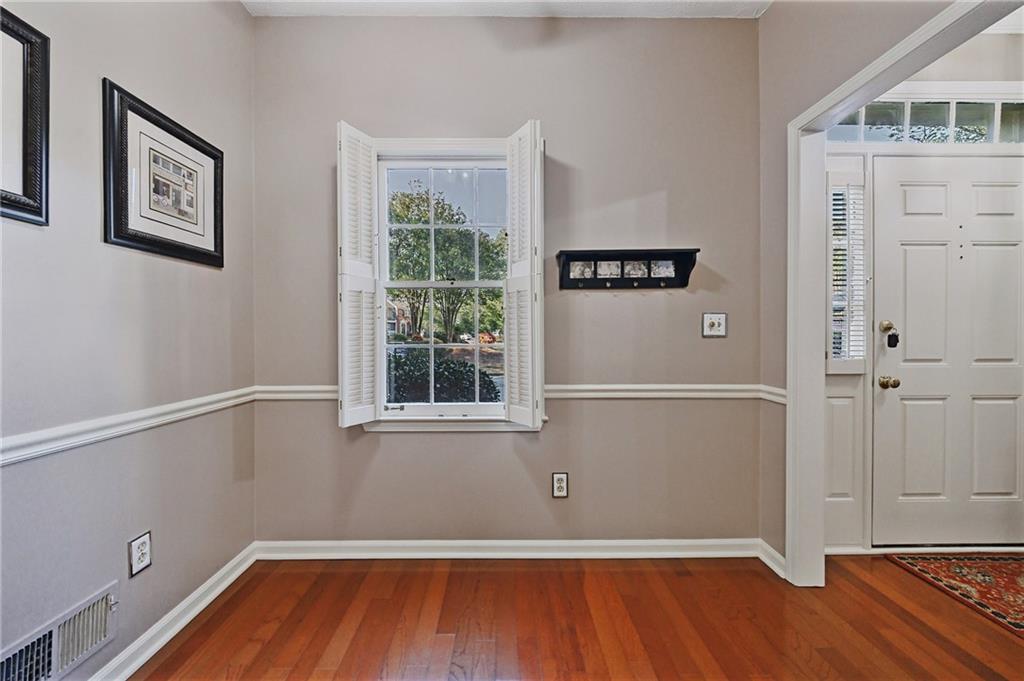 3997 Elm Street Atlanta, GA 30341 - Photo 5 of 46