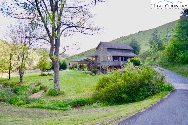 353 Clark Swift Road Vilas, NC 28692 - Photo 4 of 43 Gallery Image 4