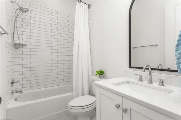 $775,000 | 7301 Lee's Ridge Road, Oak Ridge, NC 27310