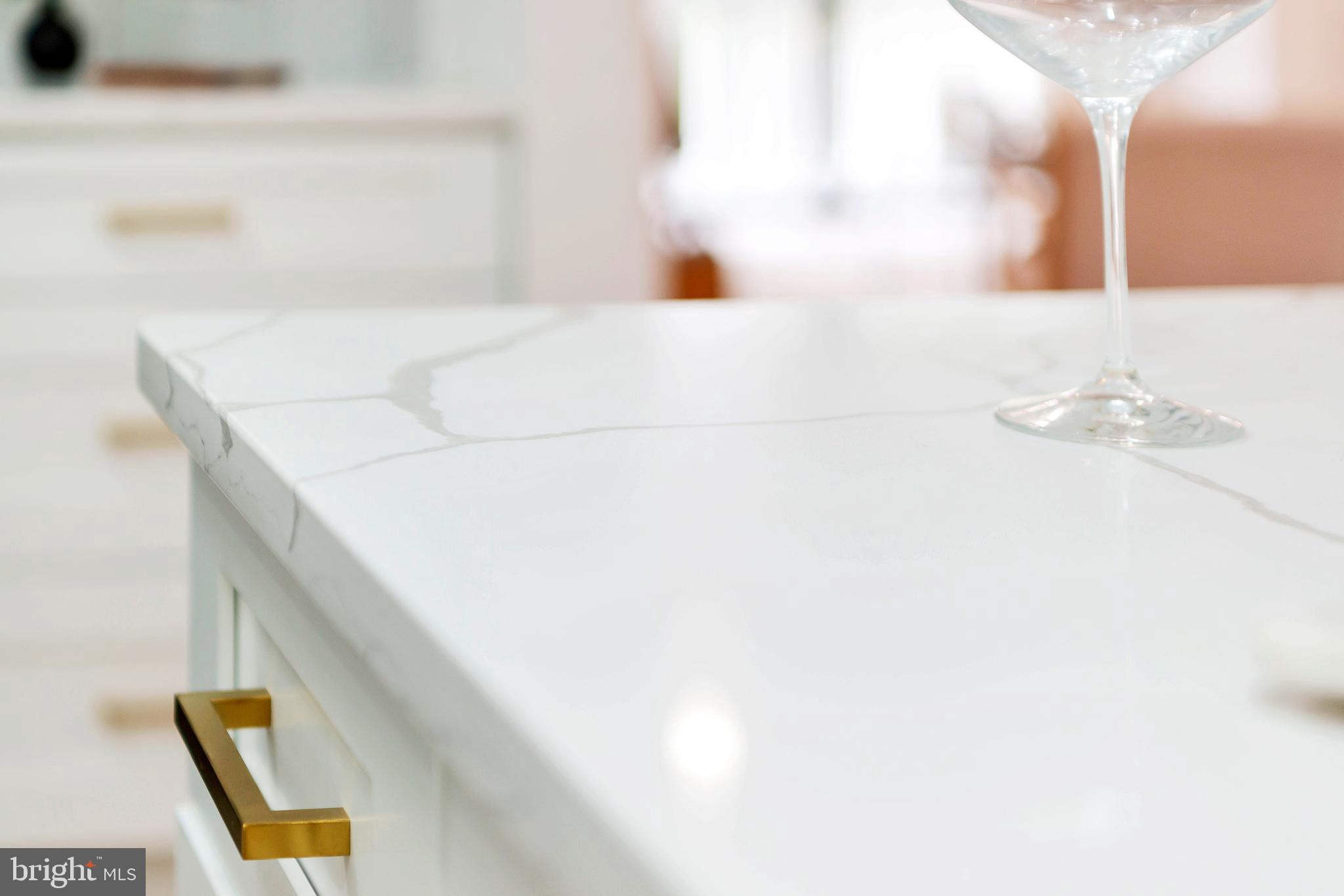 6101 Edsall Road, Unit 602 Alexandria, VA 22304 - Photo 11 of 31 a bathroom with a sink