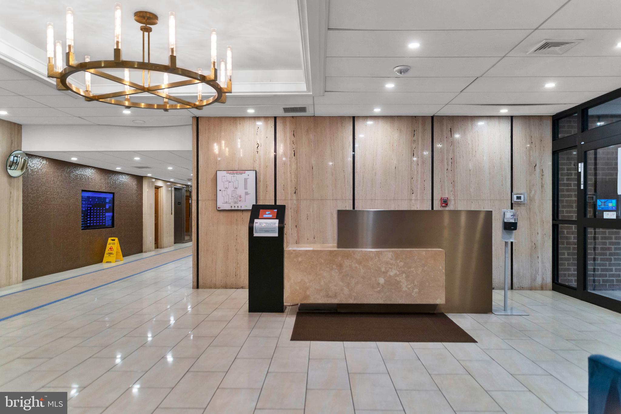 6101 Edsall Road, Unit 602 Alexandria, VA 22304 - Photo 28 of 31 a view of kitchen with refrigerator and window