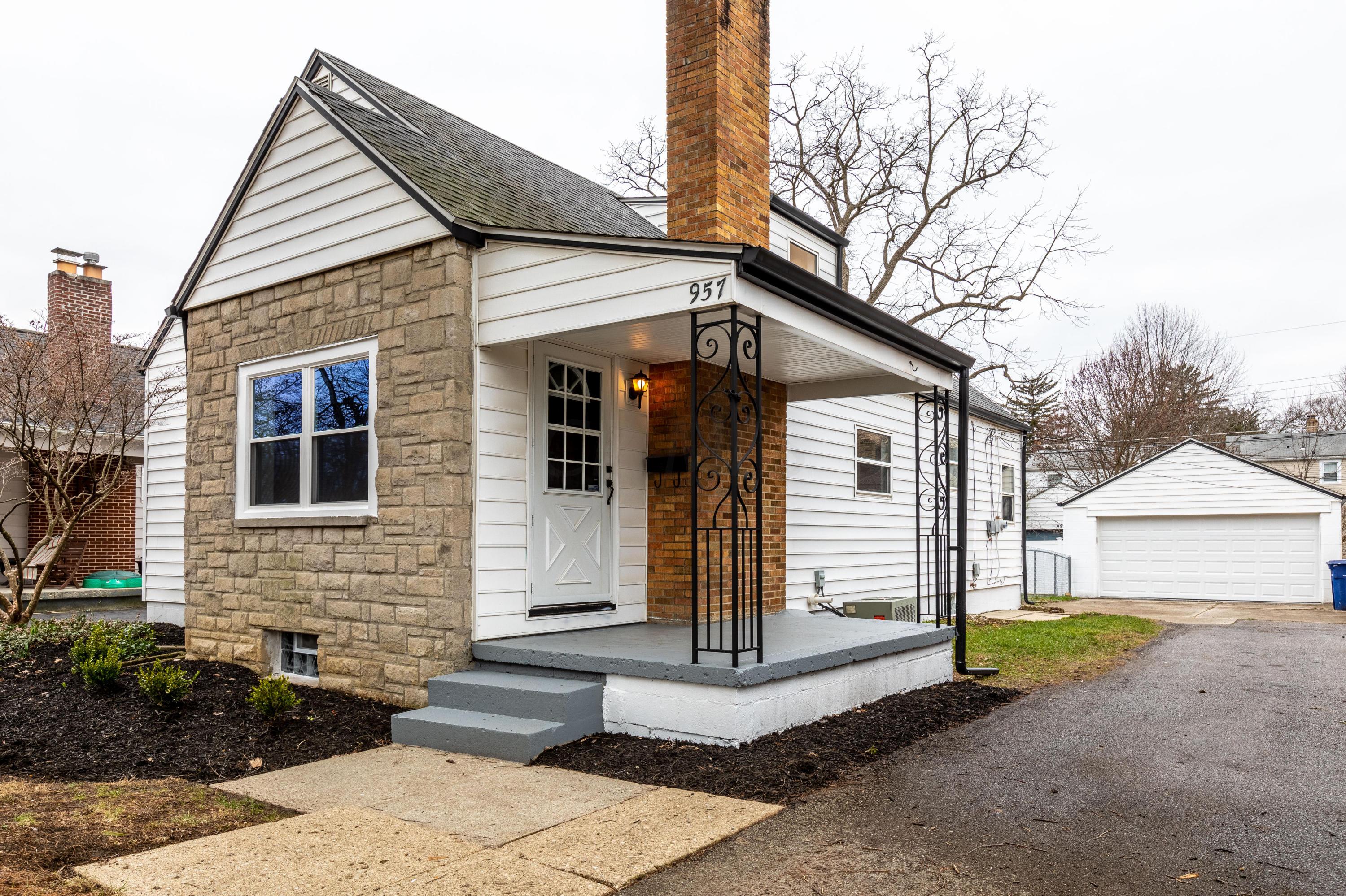 957 Kenwick Road Columbus, OH 43209 - Photo 1 of 35 Gallery Image 1