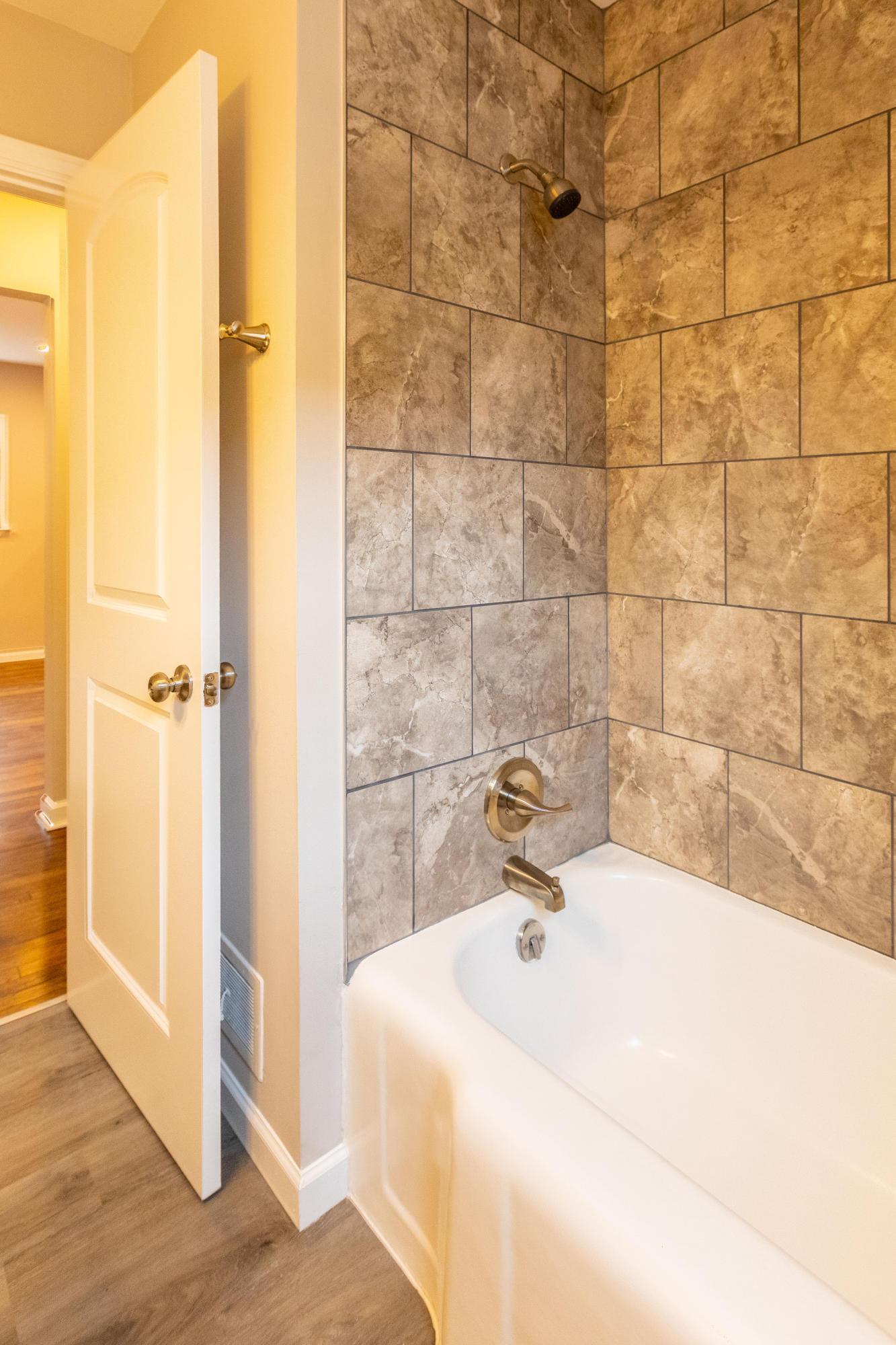 957 Kenwick Road Columbus, OH 43209 - Photo 13 of 35 Gallery Image 13