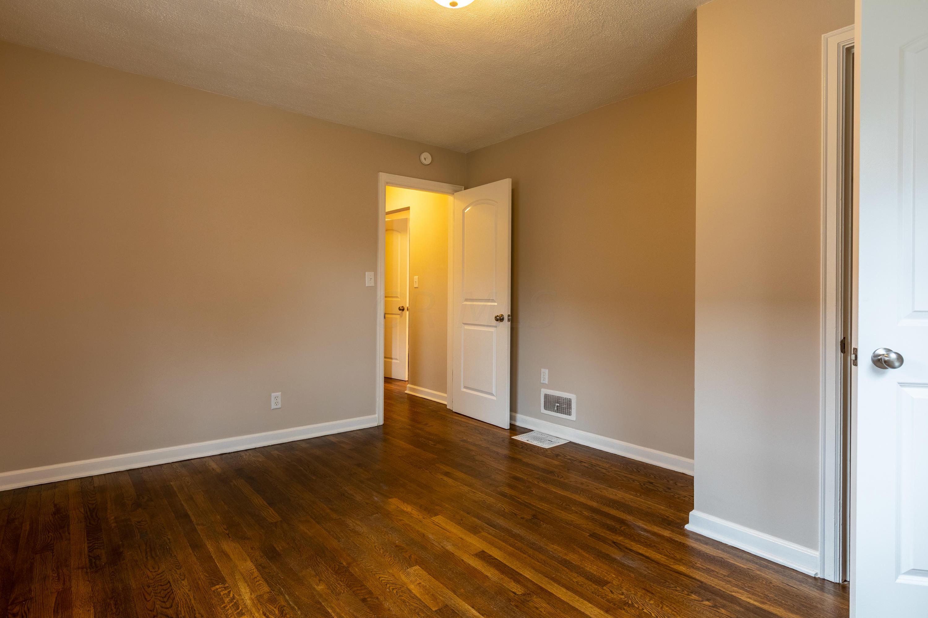 957 Kenwick Road Columbus, OH 43209 - Photo 19 of 35 Gallery Image 19