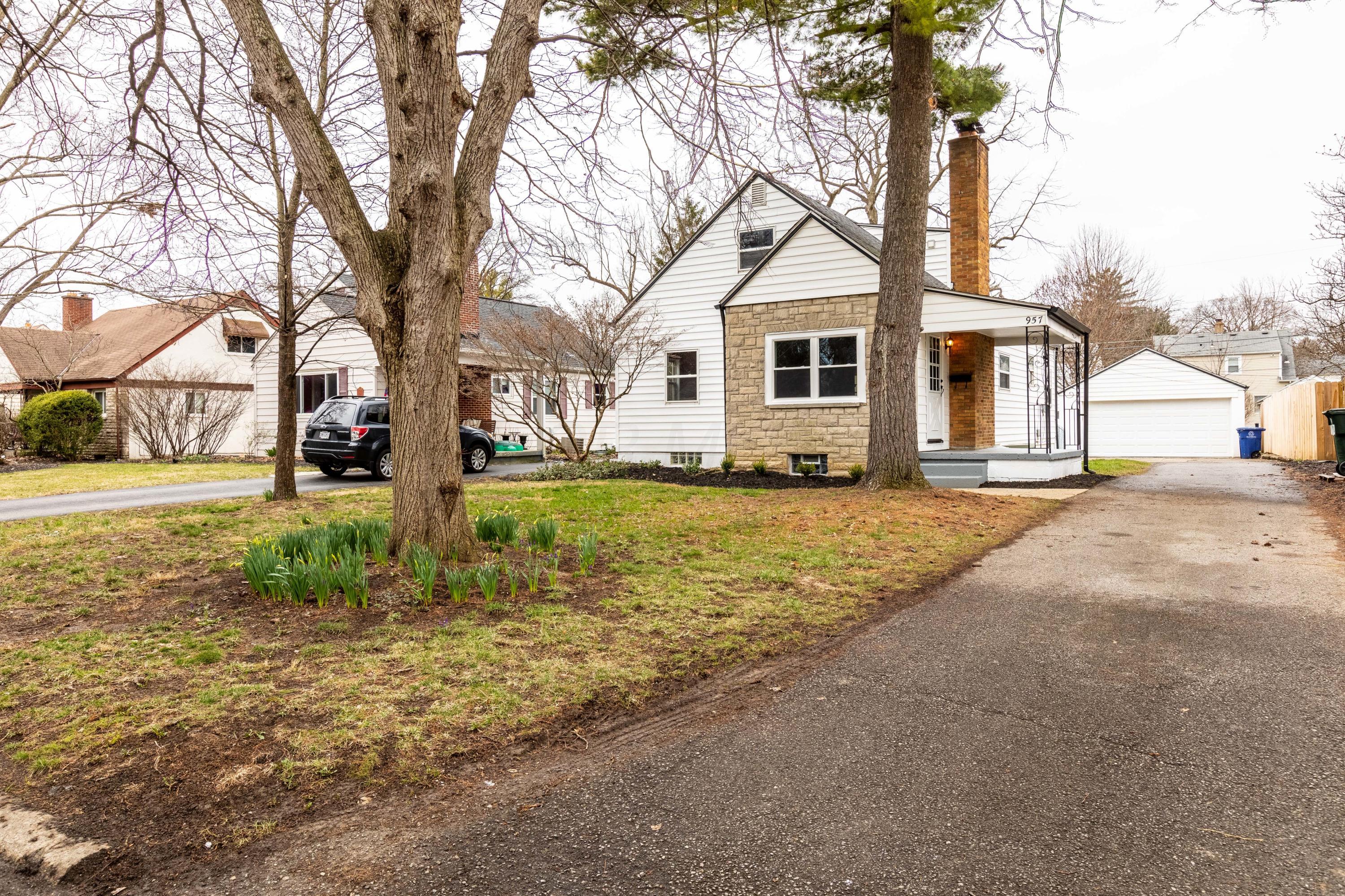 957 Kenwick Road Columbus, OH 43209 - Photo 2 of 35 Gallery Image 2