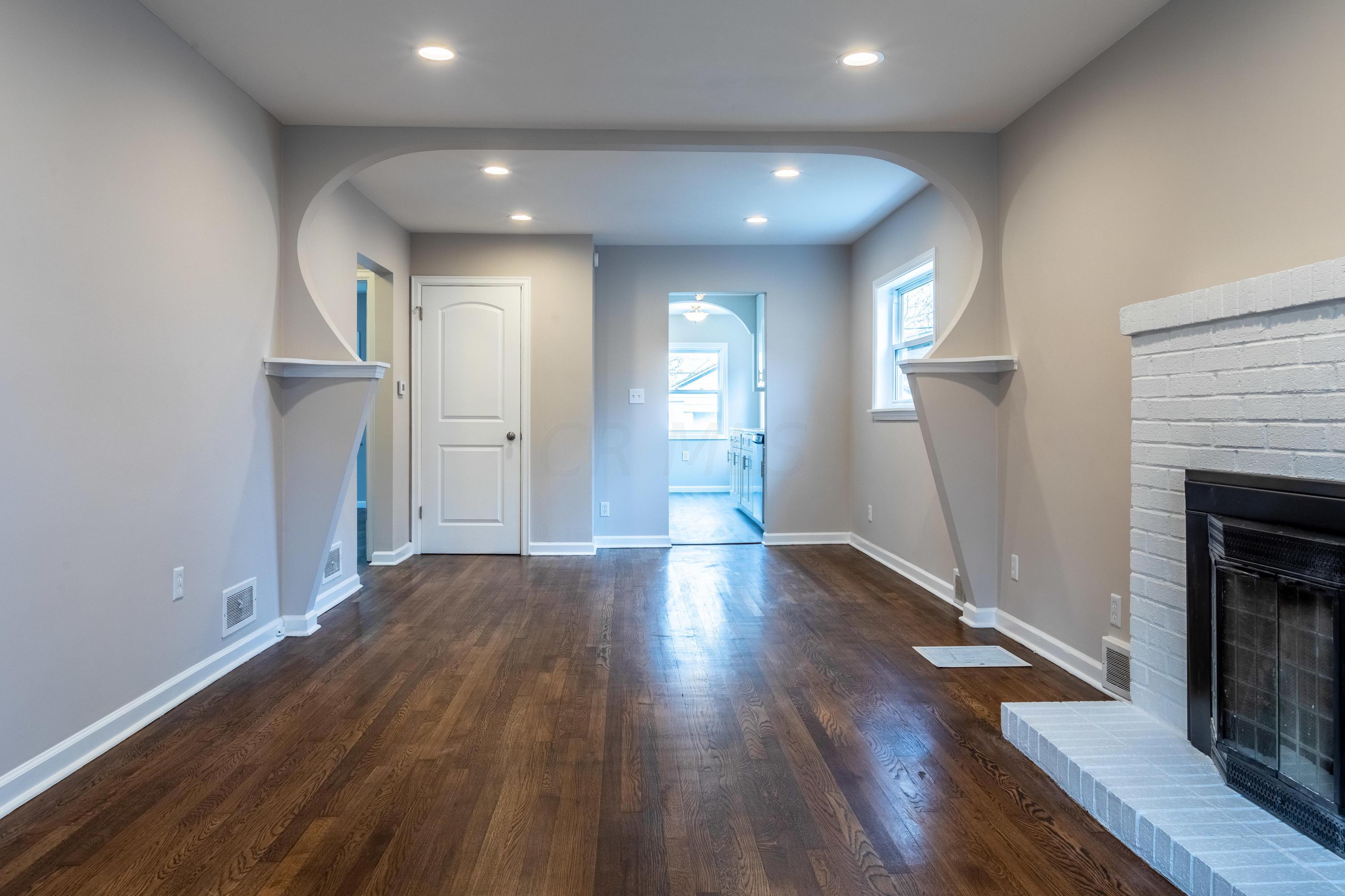 957 Kenwick Road Columbus, OH 43209 - Photo 4 of 35 Gallery Image 4