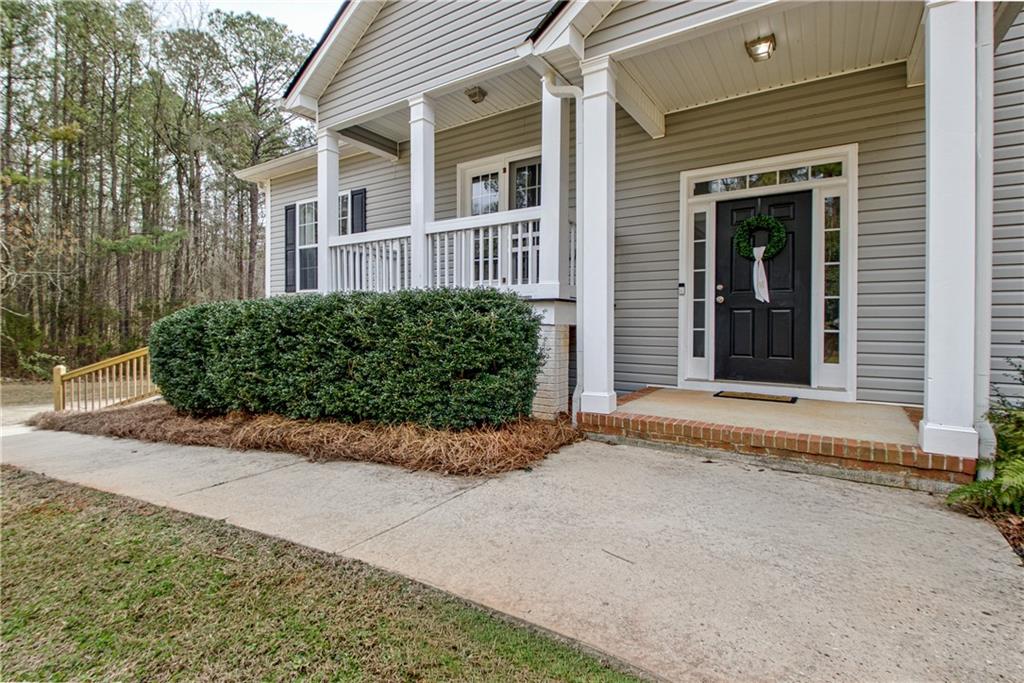 68 Skyview Road Senoia, GA 30276 - Photo 3 of 51 front view of a house