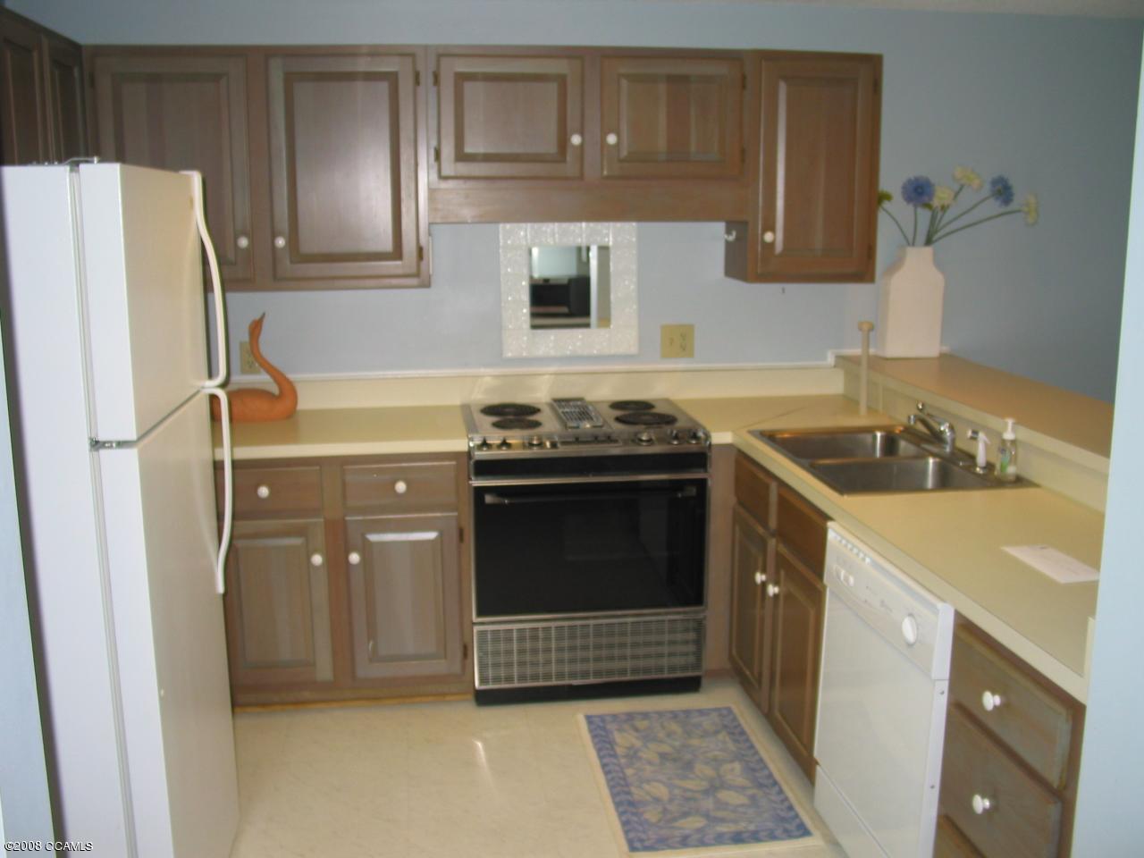 331 Salter Path Road, Unit 104 Pine Knoll Shores, NC 28512 - Photo 3 of 14 Kitchen