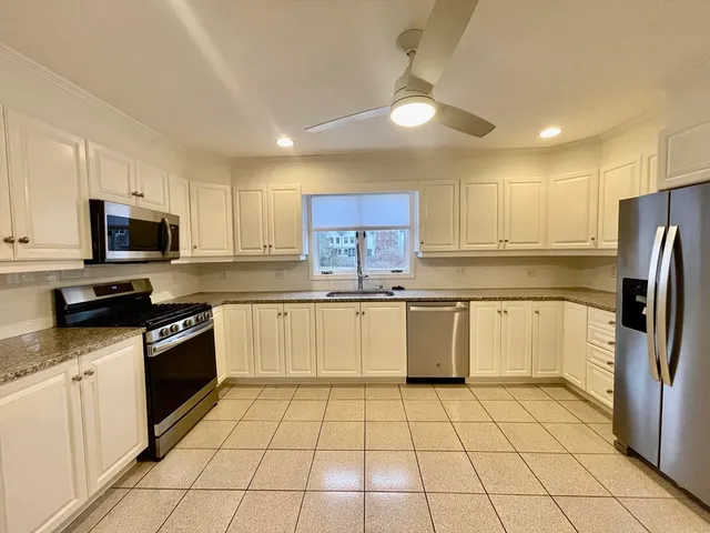 $5,500 | 196 Linwood Avenue, Unit 196, Newton, MA 02460