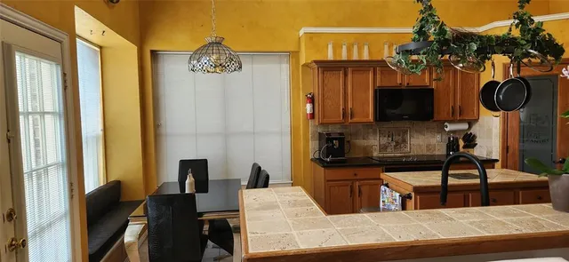 $3,500 | 809 Forest Hollow Drive, Hurst, TX 76053