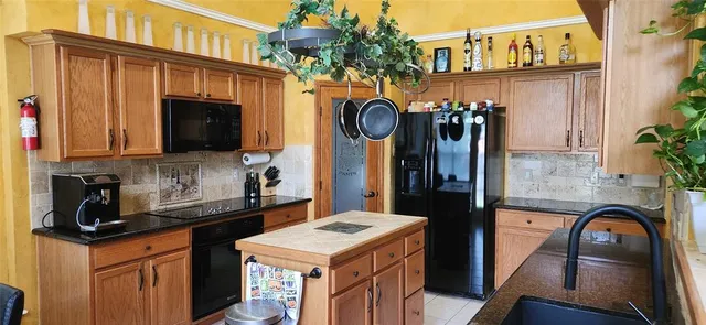 $3,500 | 809 Forest Hollow Drive, Hurst, TX 76053