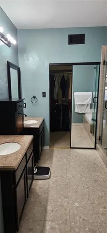 $3,500 | 809 Forest Hollow Drive, Hurst, TX 76053