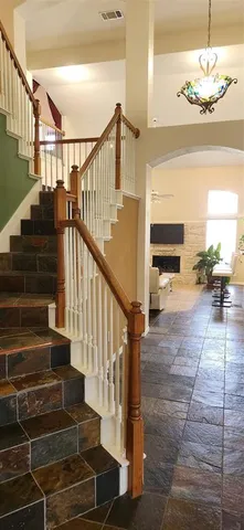 $3,500 | 809 Forest Hollow Drive, Hurst, TX 76053