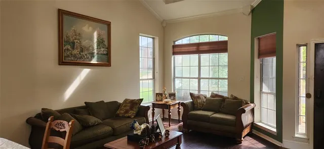 $3,500 | 809 Forest Hollow Drive, Hurst, TX 76053