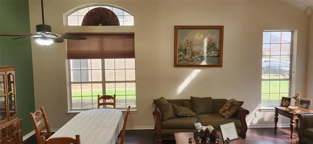 $3,500 | 809 Forest Hollow Drive, Hurst, TX 76053