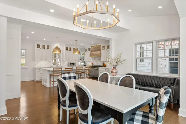 $6,950,000 | 530 Round Hill Road, Greenwich, CT 06831