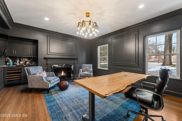 $6,950,000 | 530 Round Hill Road, Greenwich, CT 06831