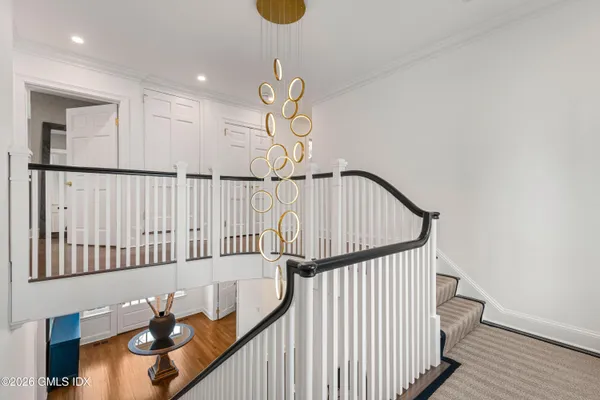 $6,950,000 | 530 Round Hill Road, Greenwich, CT 06831