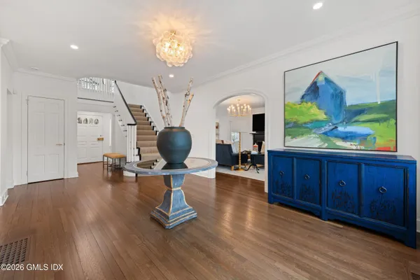 $6,950,000 | 530 Round Hill Road, Greenwich, CT 06831