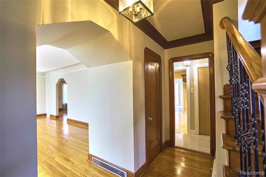 1430 Devonshire Road Grosse Pointe Park, MI 48230 - Photo 11 of 85