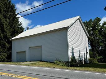 2324 Lake Minsi Drive Bangor, PA 18013 - Photo 4 of 20 a view of a house with a yard